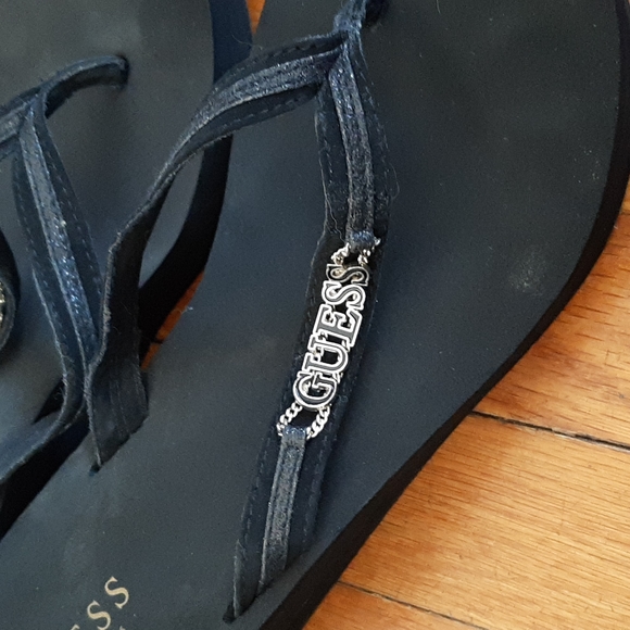 Black Guess Sandals with silver accent Sparkle strap womens size 10 - Picture 2 of 4